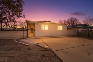 8316 Trumbull Avenue SE, Albuquerque, NM 87108