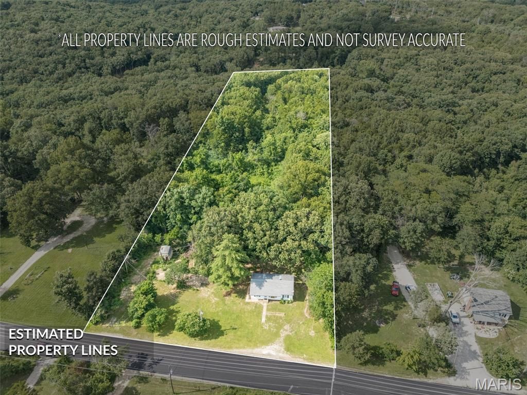 Image 22 of property listing at 13015 State Road Cc, Festus, MO 63028