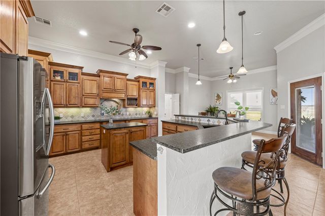 1841 Old Ranch Road, China Spring, TX 76633