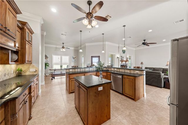 1841 Old Ranch Road, China Spring, TX 76633