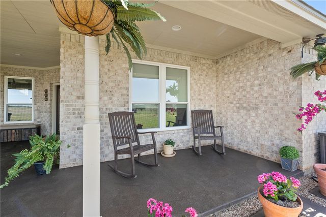 1841 Old Ranch Road, China Spring, TX 76633