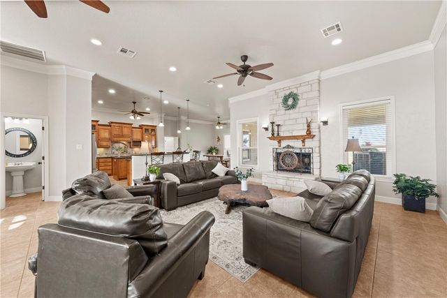 1841 Old Ranch Road, China Spring, TX 76633