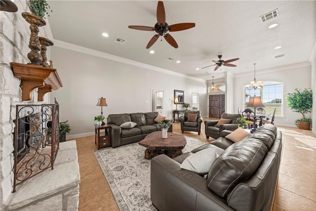 1841 Old Ranch Road, China Spring, TX 76633