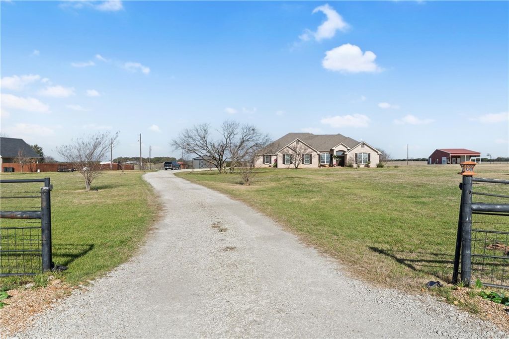 1841 Old Ranch Road, China Spring, TX 76633