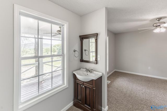 3877 US Highway 72, Paint Rock, AL 35764