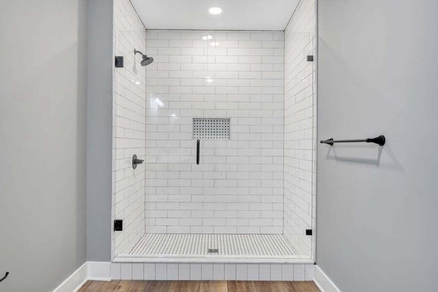 220 Emerald Bay DR, Moneta, VA 24121