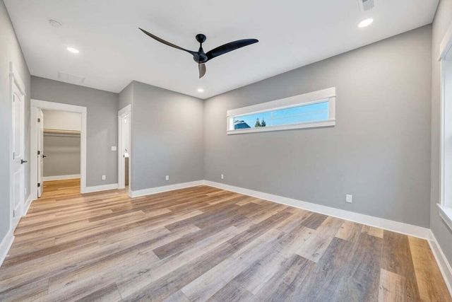 220 Emerald Bay DR, Moneta, VA 24121