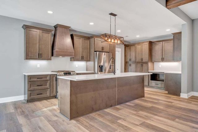 220 Emerald Bay DR, Moneta, VA 24121