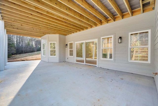 220 Emerald Bay DR, Moneta, VA 24121