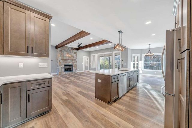 220 Emerald Bay DR, Moneta, VA 24121