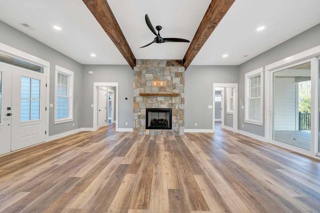 220 Emerald Bay DR, Moneta, VA 24121