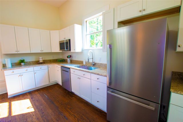 606 May Street, Palestine, TX 75801