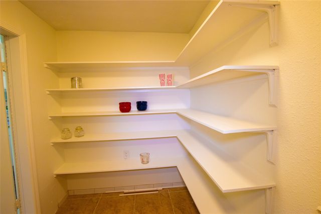 606 May Street, Palestine, TX 75801