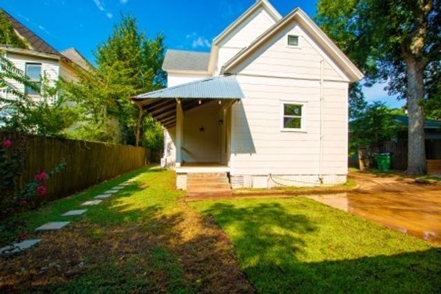 606 May Street, Palestine, TX 75801