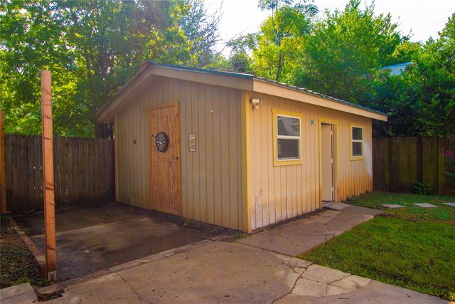 606 May Street, Palestine, TX 75801