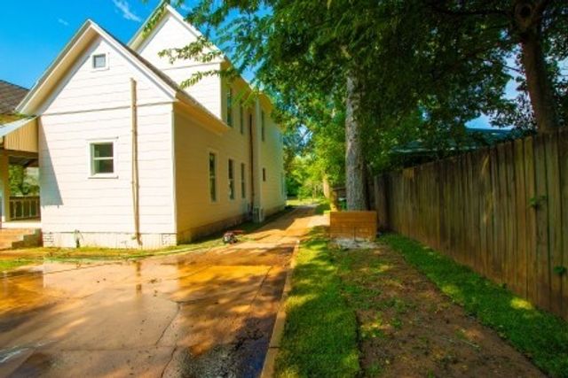 606 May Street, Palestine, TX 75801