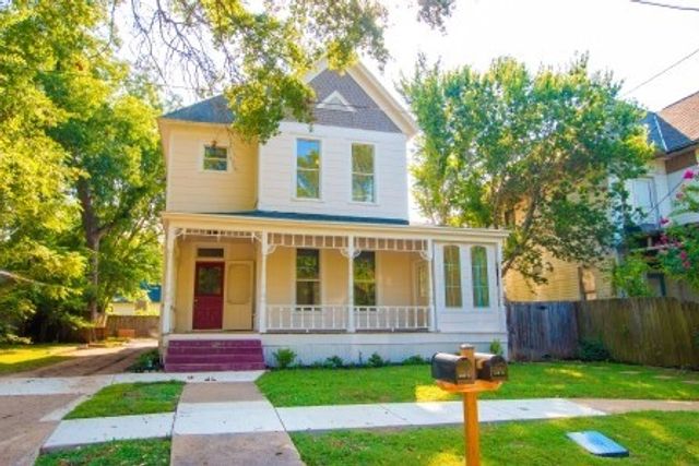 606 May Street, Palestine, TX 75801