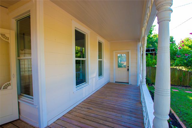 606 May Street, Palestine, TX 75801