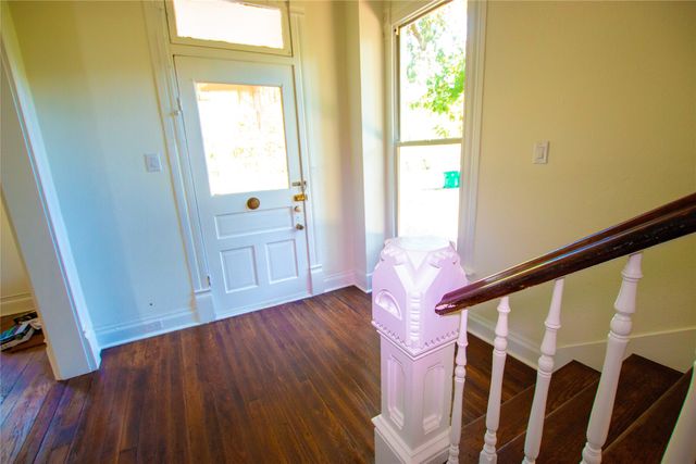 606 May Street, Palestine, TX 75801