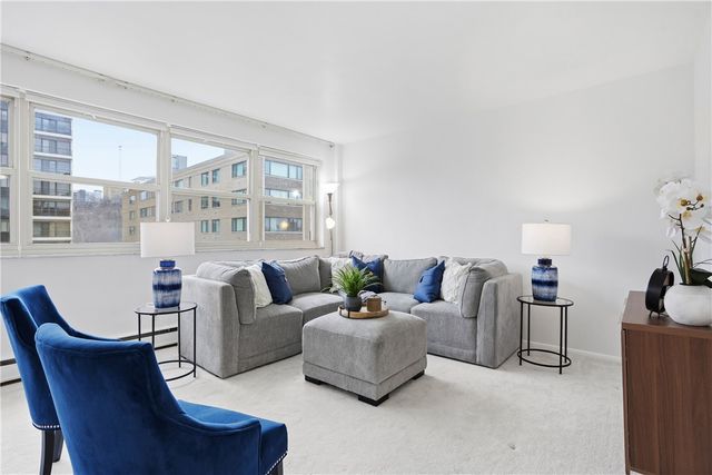 144 N Dithridge St 711, Oakland, PA 15213