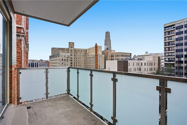 144 N Dithridge St 711, Oakland, PA 15213