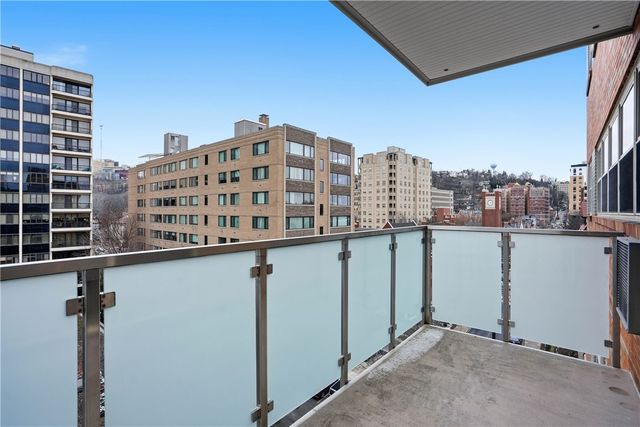 144 N Dithridge St 711, Oakland, PA 15213