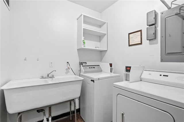 144 N Dithridge St 711, Oakland, PA 15213