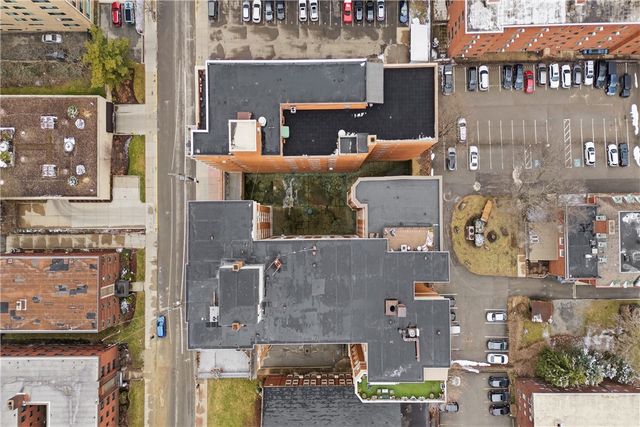 144 N Dithridge St 711, Oakland, PA 15213