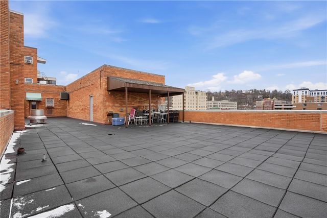 144 N Dithridge St 711, Oakland, PA 15213