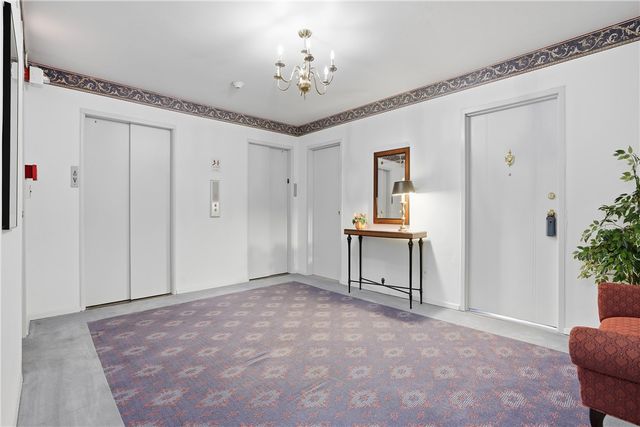 144 N Dithridge St 711, Oakland, PA 15213