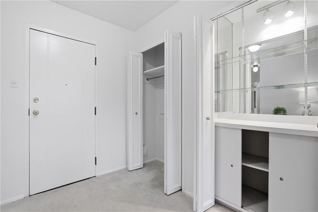 144 N Dithridge St 711, Oakland, PA 15213