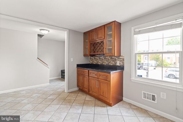 8042 SAINT ANNES CT, Alexandria, VA 22309