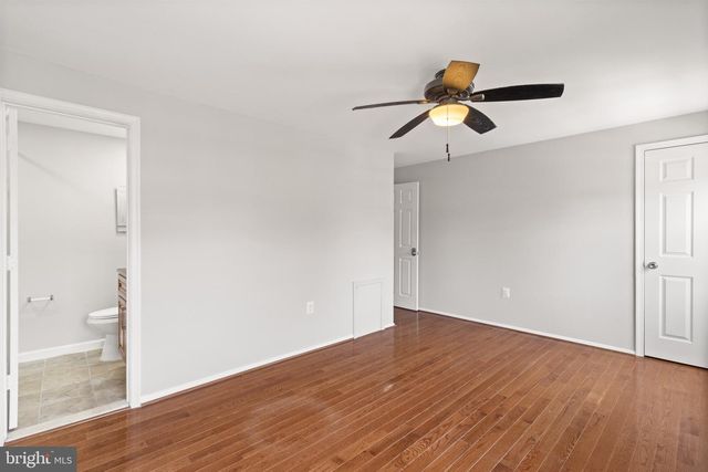 8042 SAINT ANNES CT, Alexandria, VA 22309