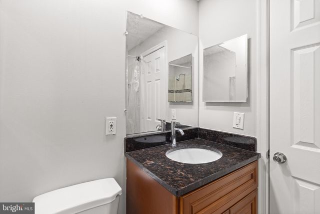 8042 SAINT ANNES CT, Alexandria, VA 22309