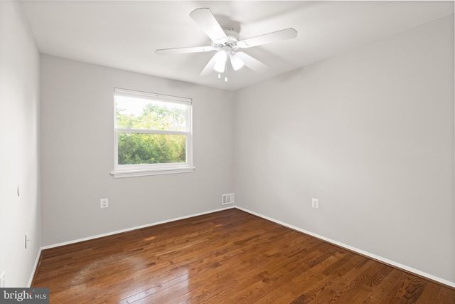 8042 SAINT ANNES CT, Alexandria, VA 22309