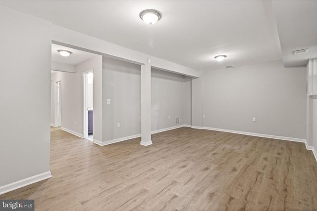 8042 SAINT ANNES CT, Alexandria, VA 22309