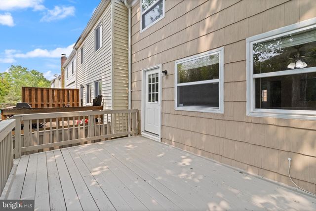 8042 SAINT ANNES CT, Alexandria, VA 22309