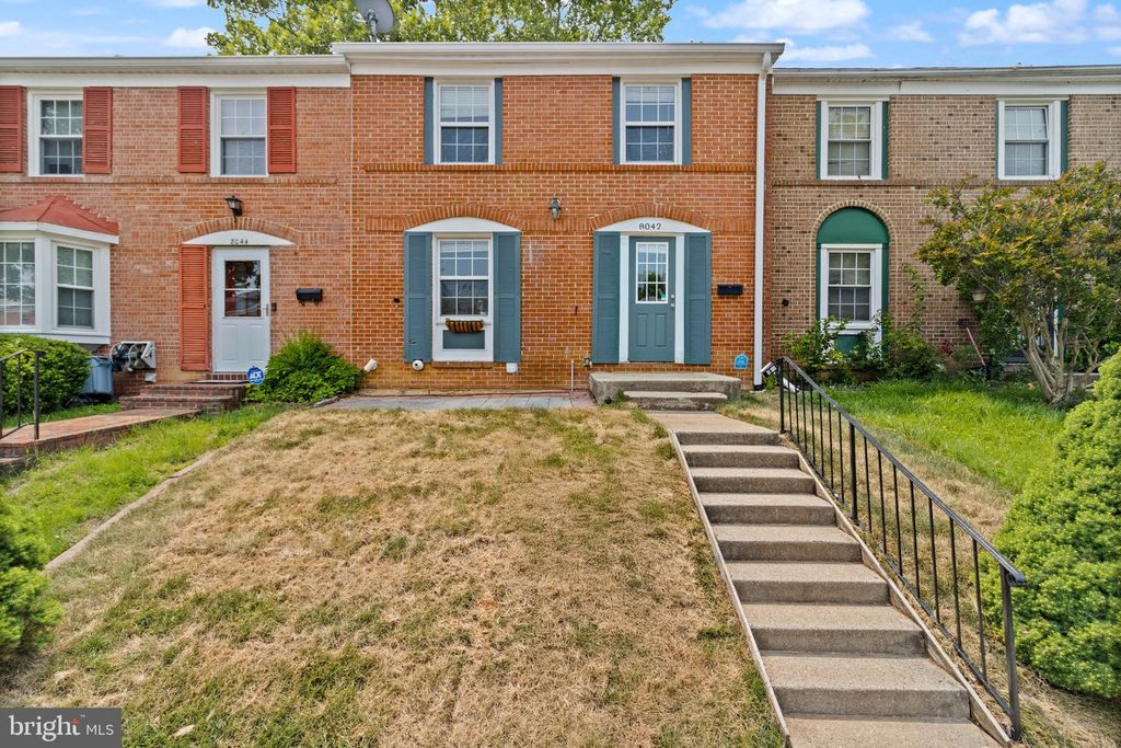 8042 SAINT ANNES CT, Alexandria, VA 22309