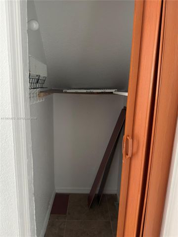 8009 W 6th Ave H, Hialeah, FL 33014