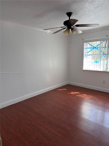 8009 W 6th Ave H, Hialeah, FL 33014