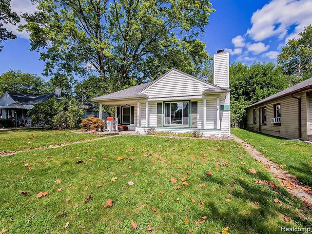 24628 Carlysle Street, Dearborn, MI 48124