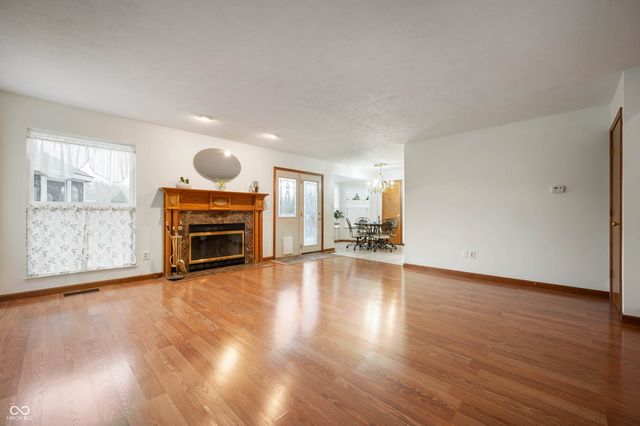 7638 Garrick Street, Fishers, IN 46038