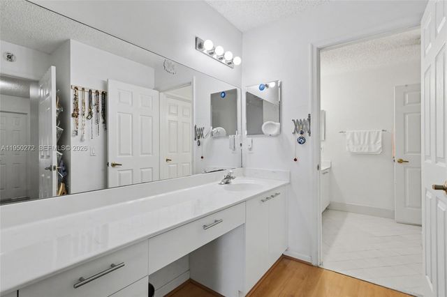 15842 NW 10th Street, Pembroke Pines, FL 33028