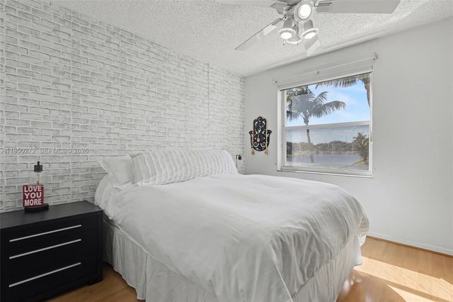 15842 NW 10th Street, Pembroke Pines, FL 33028