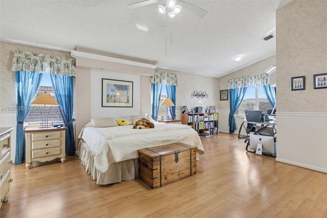 15842 NW 10th Street, Pembroke Pines, FL 33028