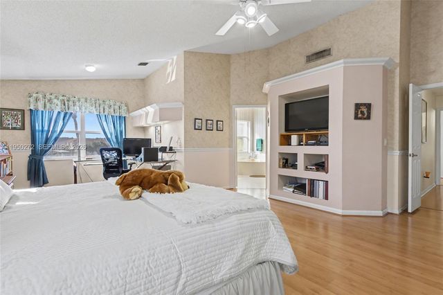 15842 NW 10th Street, Pembroke Pines, FL 33028