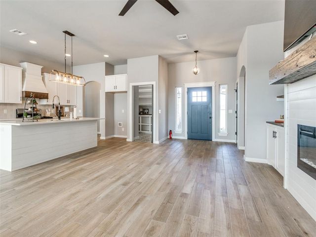 604 Silver Maple Lane, Noble, OK 73068