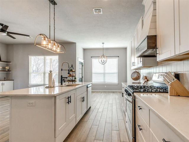 604 Silver Maple Lane, Noble, OK 73068