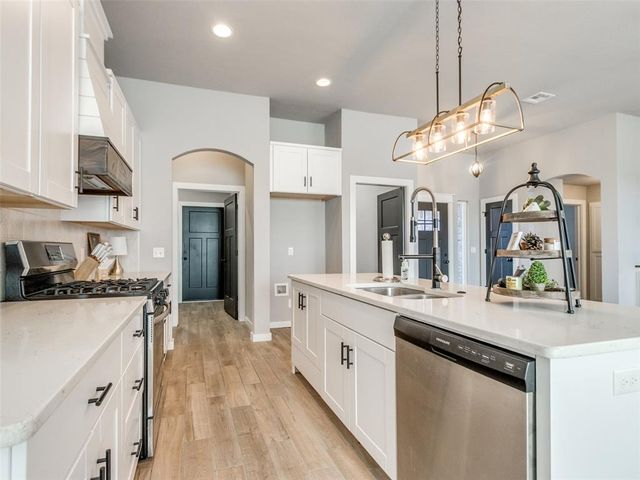 604 Silver Maple Lane, Noble, OK 73068