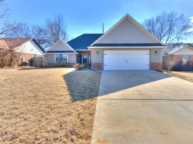604 Silver Maple Lane, Noble, OK 73068